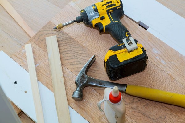 Conseils d'utilisation sûre du perforateur-burineur : Protégez-vous et votre matériel